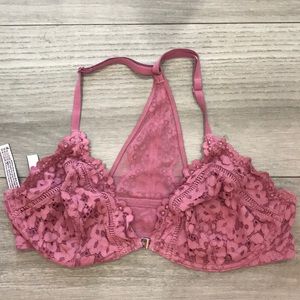 Body by Victoria Victoria’s Secret lace bra